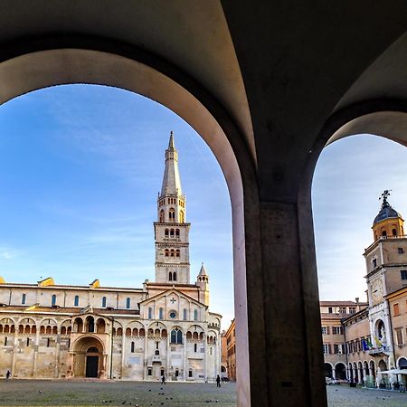Modena Visit Apartment ภายนอก รูปภาพ