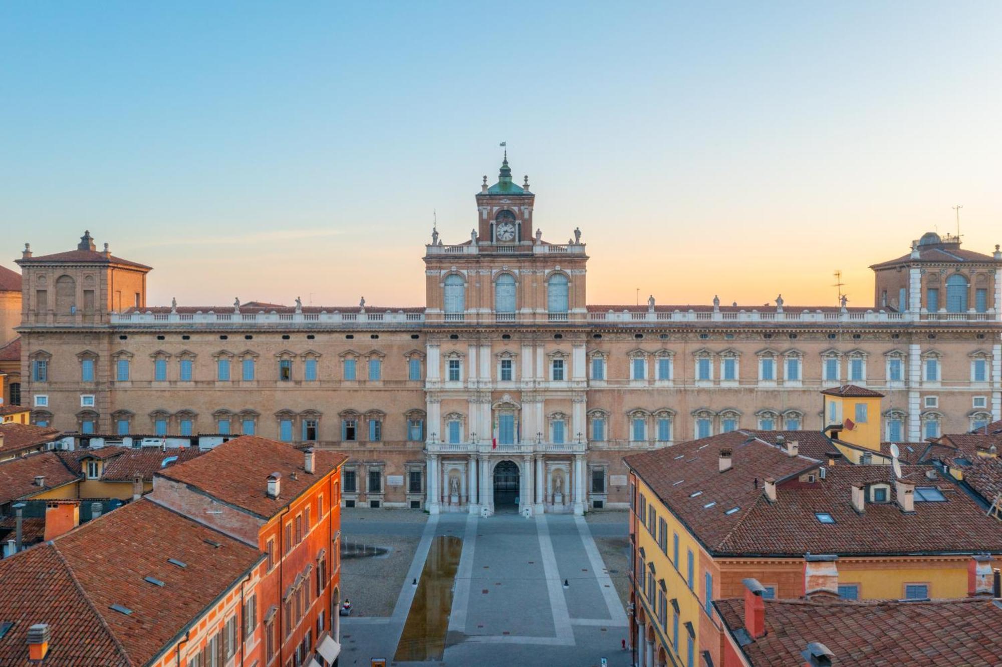 Modena Visit Apartment ภายนอก รูปภาพ