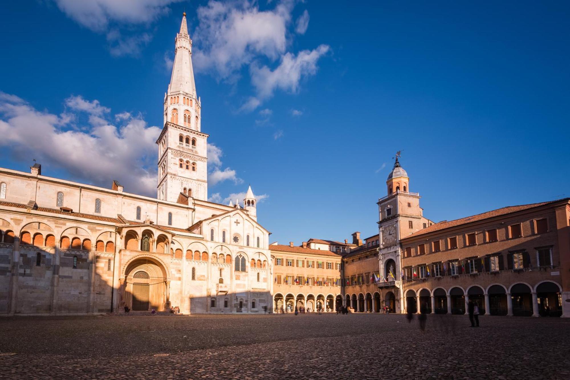 Modena Visit Apartment ภายนอก รูปภาพ