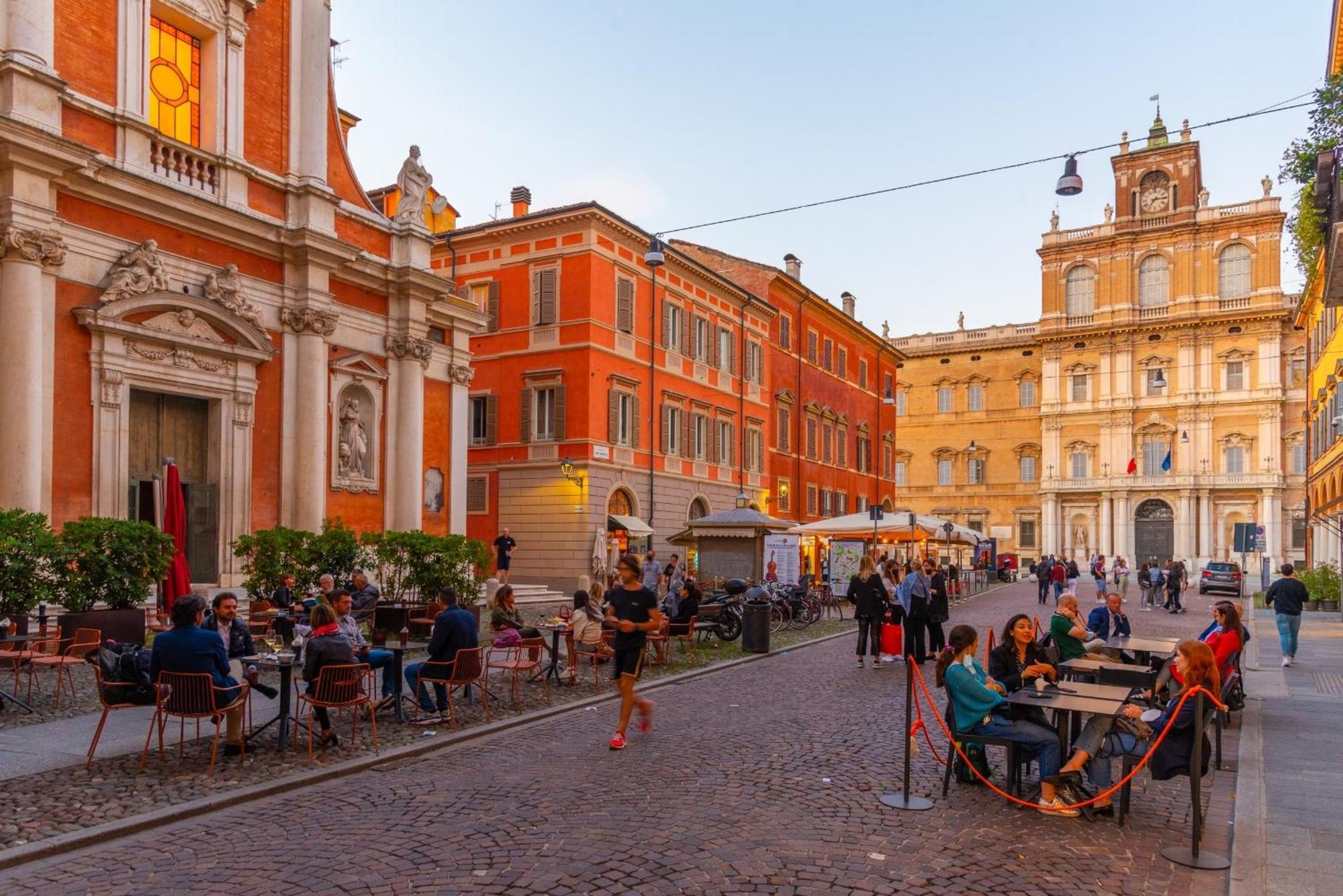 Modena Visit Apartment ภายนอก รูปภาพ